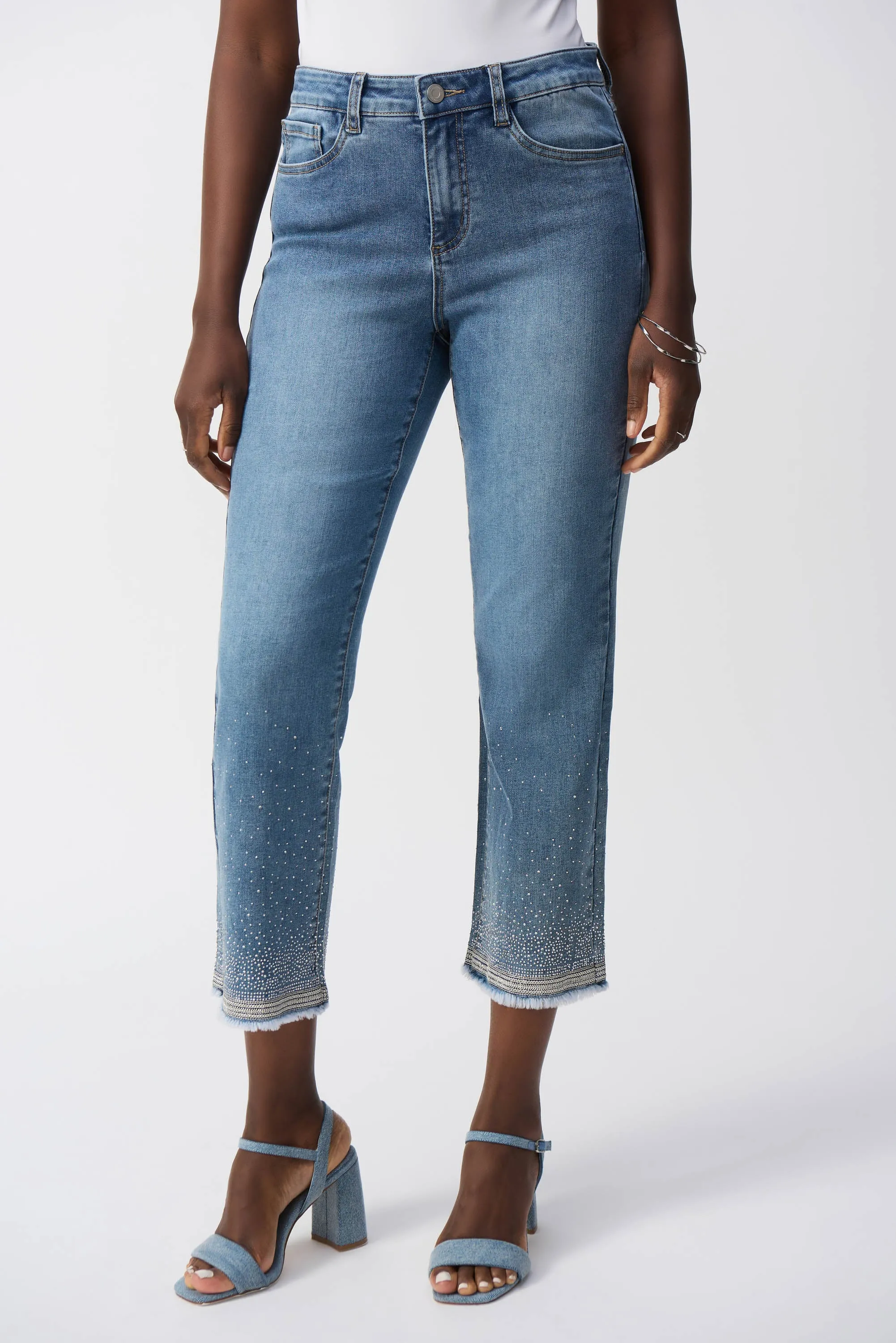 GRADIENT RHINESTONE HEM STRAIGHT CROP JEAN