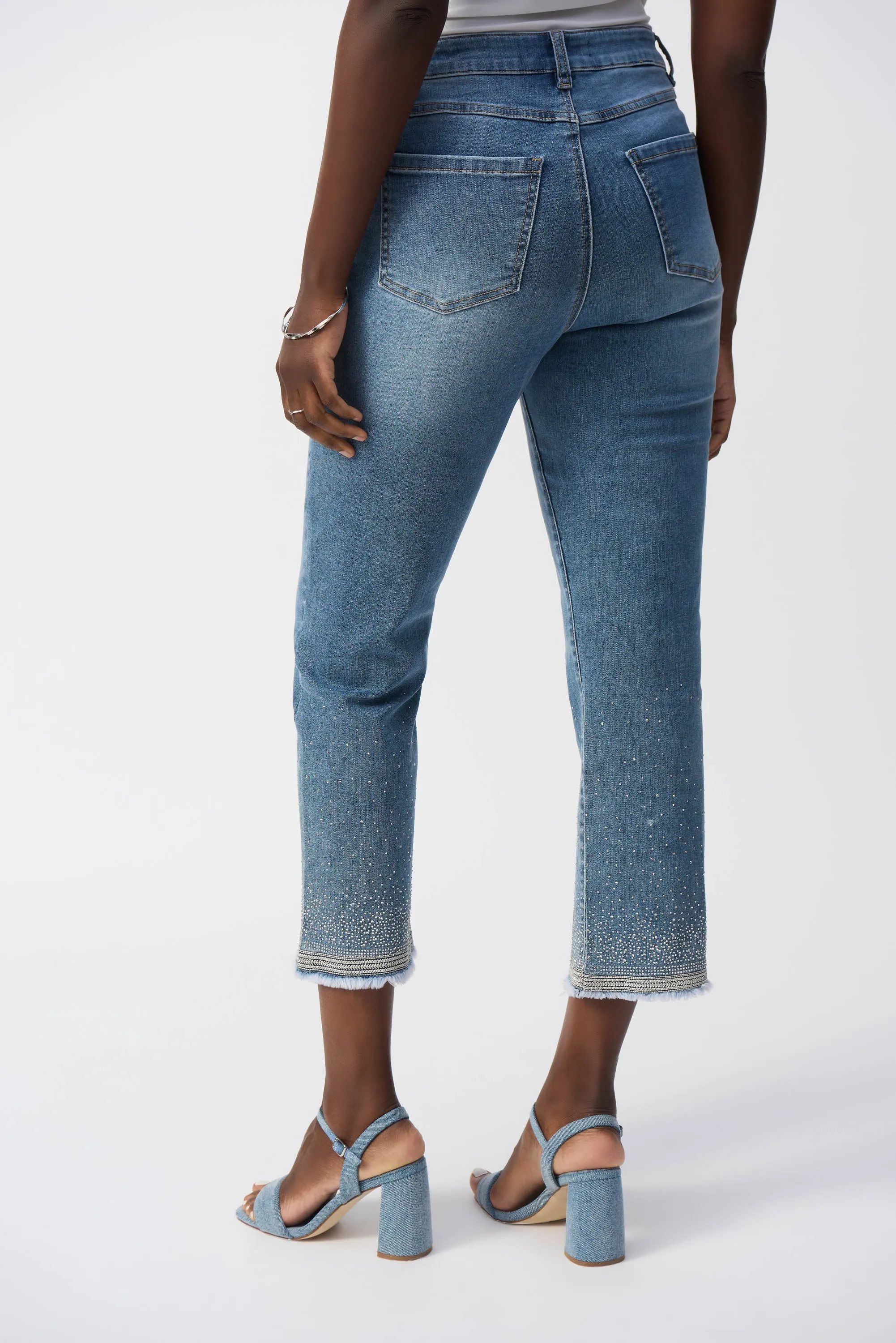 GRADIENT RHINESTONE HEM STRAIGHT CROP JEAN