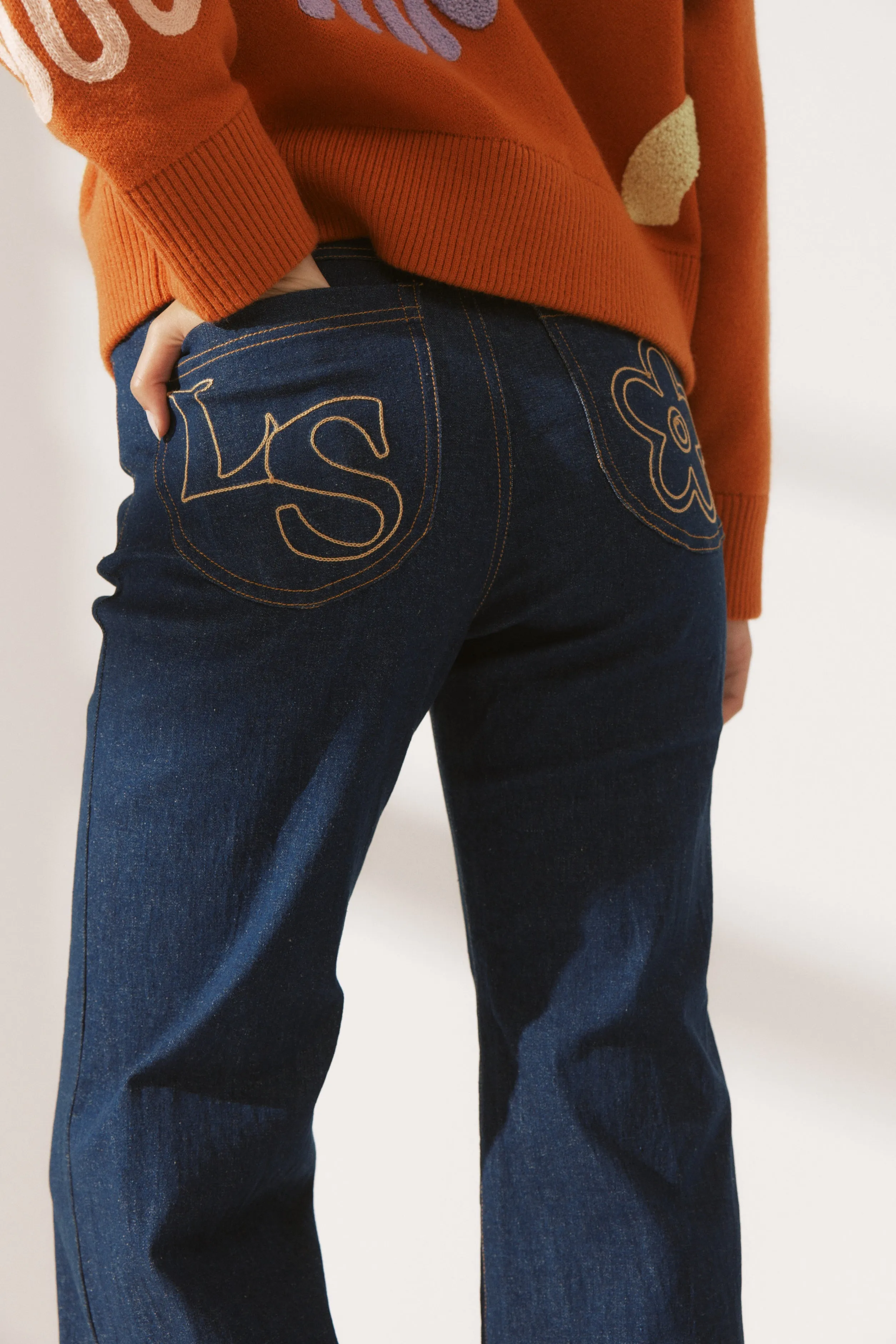 HR Bootleg Jeans