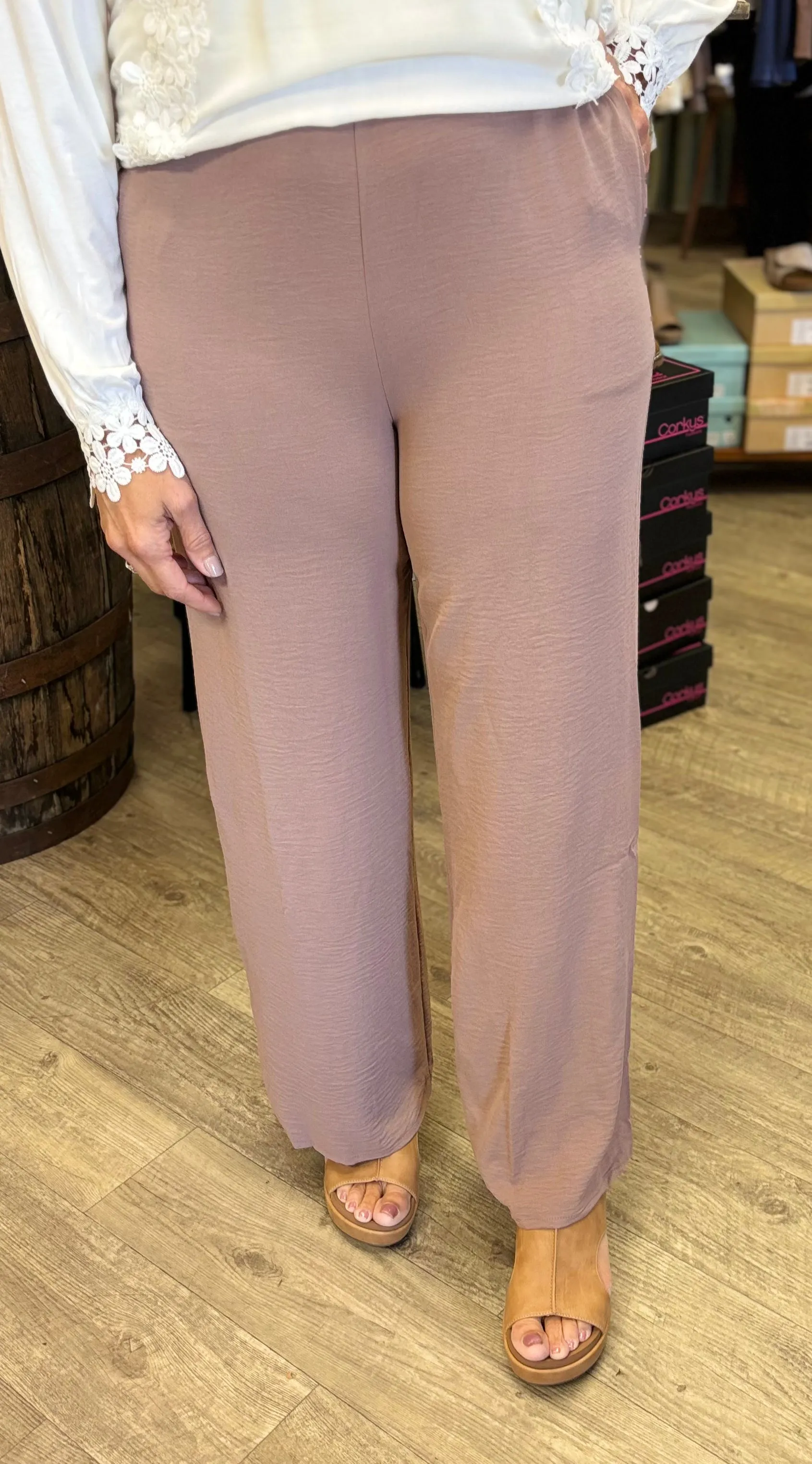 Sarina Soft Flow Airflow Pants
