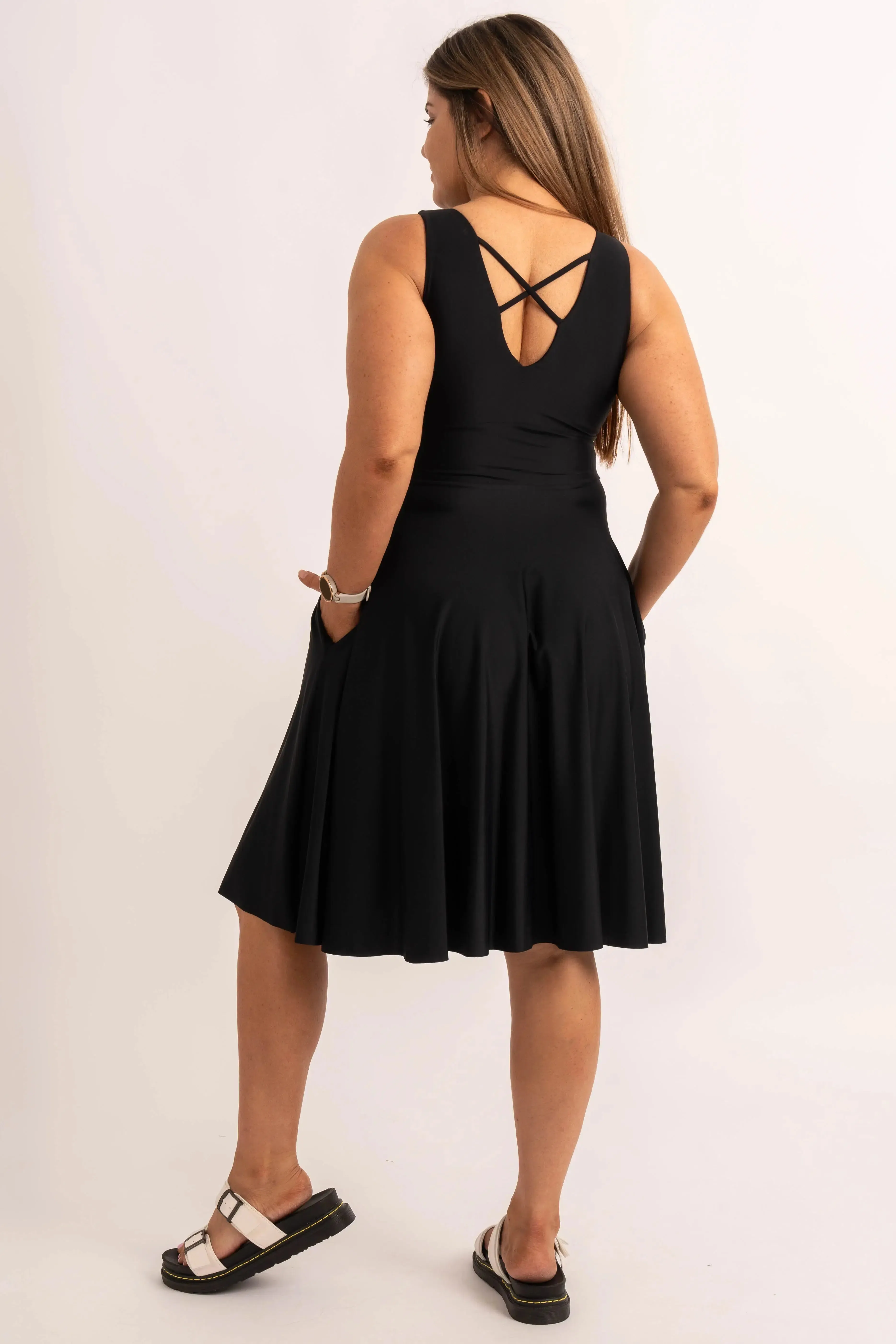Silky Reversible Comfort Crop Midi Dress W/ Pockets - Black