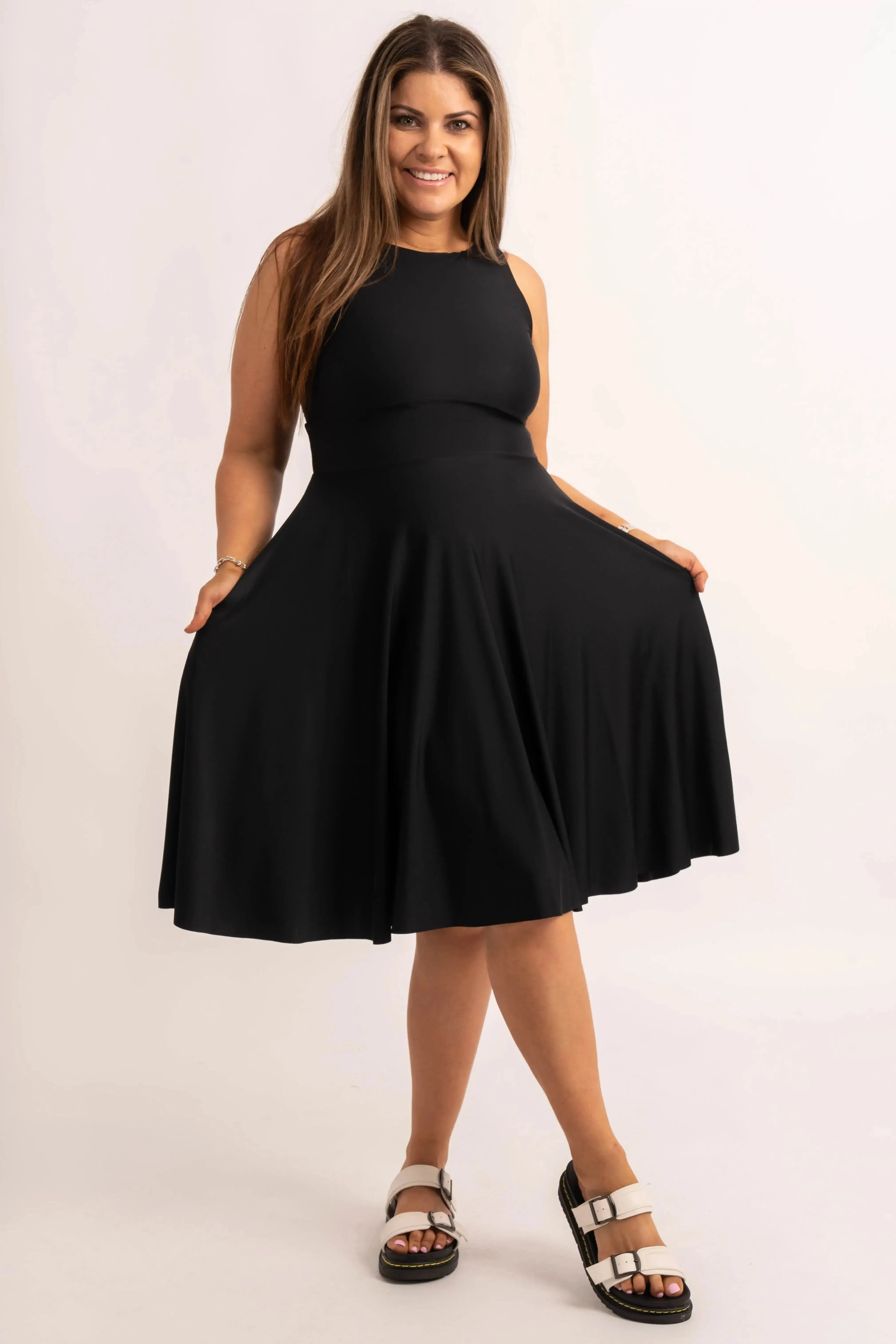Silky Reversible Comfort Crop Midi Dress W/ Pockets - Black