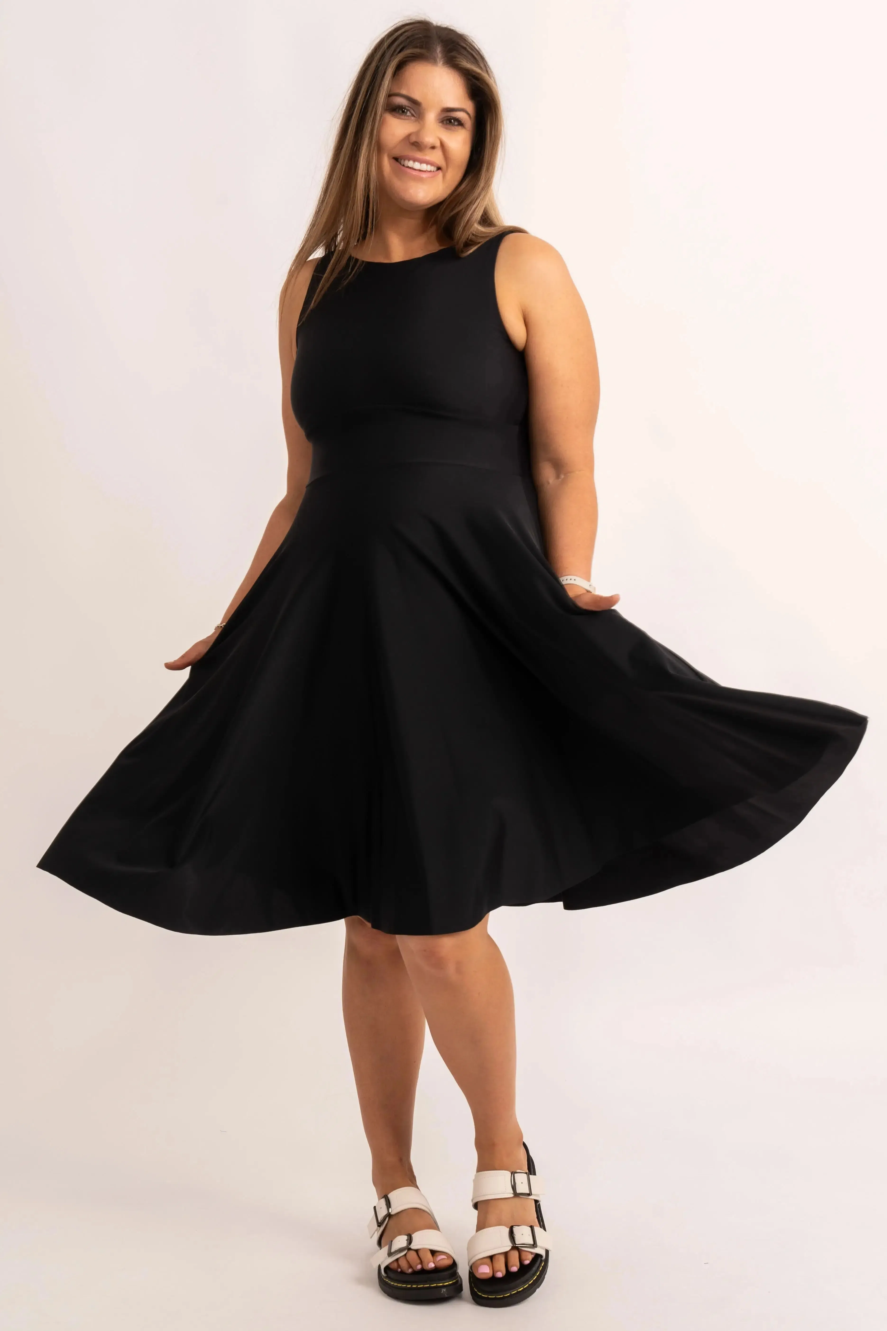 Silky Reversible Comfort Crop Midi Dress W/ Pockets - Black