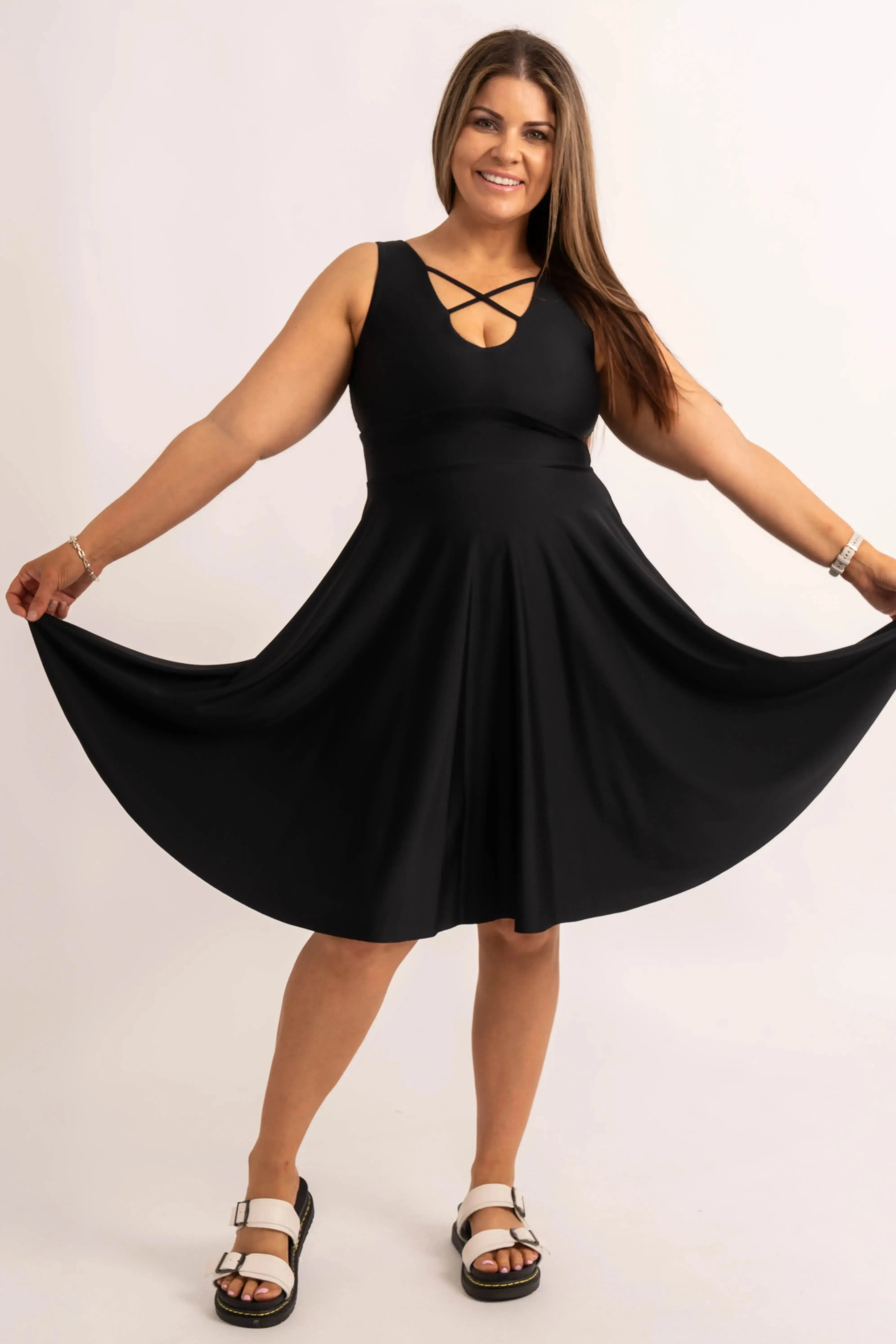 Silky Reversible Comfort Crop Midi Dress W/ Pockets - Black